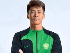 包含多特蒙德签下巴斯托尼年轻天才，球迷期待他的表现的词条